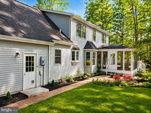 999 LAKE HERITAGE DR, Ruther Glen, VA 22546