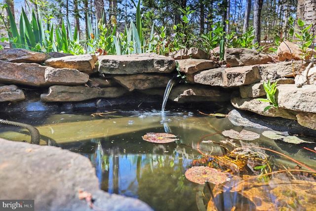 999 LAKE HERITAGE DR, Ruther Glen, VA 22546