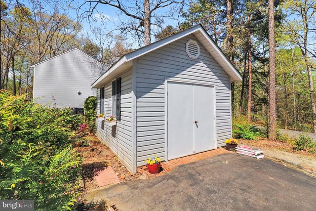 999 LAKE HERITAGE DR, Ruther Glen, VA 22546