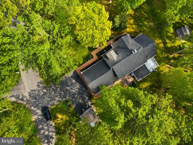 999 LAKE HERITAGE DR, Ruther Glen, VA 22546