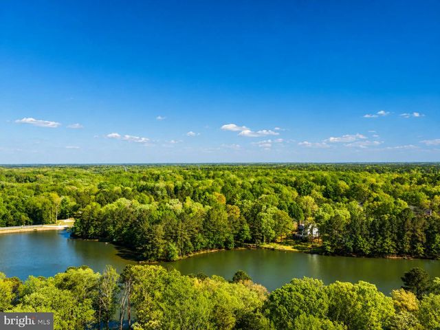 999 LAKE HERITAGE DR, Ruther Glen, VA 22546