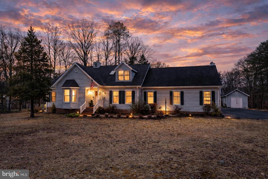 999 LAKE HERITAGE DR, Ruther Glen, VA 22546