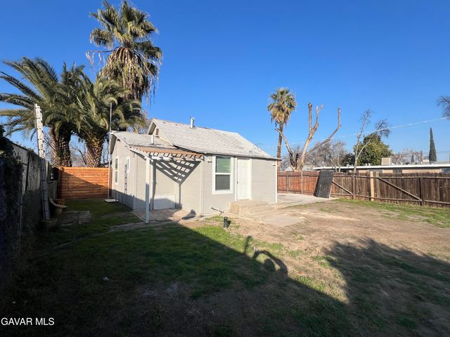 2258 E Clay Avenue, Fresno, CA 93722