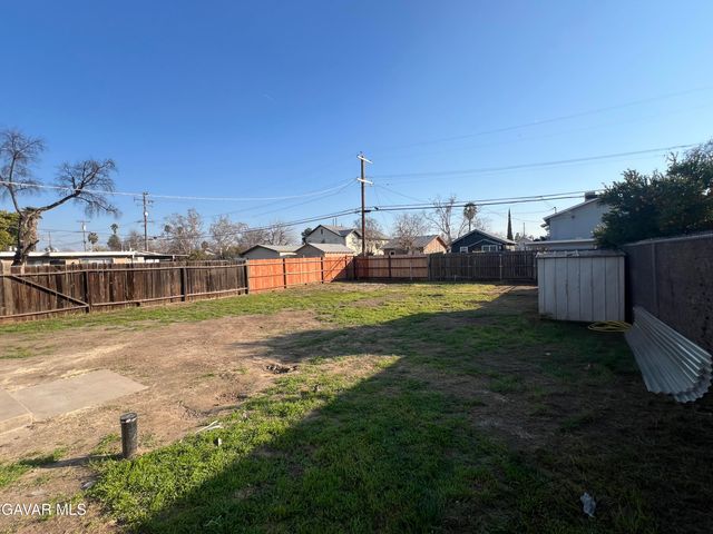 2258 E Clay Avenue, Fresno, CA 93722