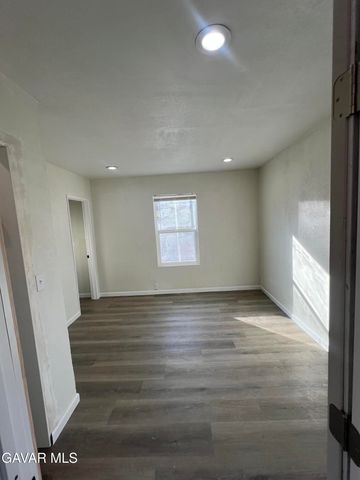 2258 E Clay Avenue, Fresno, CA 93722