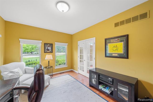 10099 Fernbrooke Drive, Brighton, MI 48116