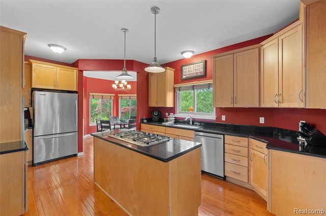 10099 Fernbrooke Drive, Brighton, MI 48116