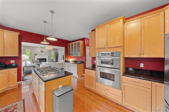 10099 Fernbrooke Drive, Brighton, MI 48116
