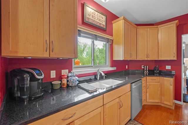 10099 Fernbrooke Drive, Brighton, MI 48116