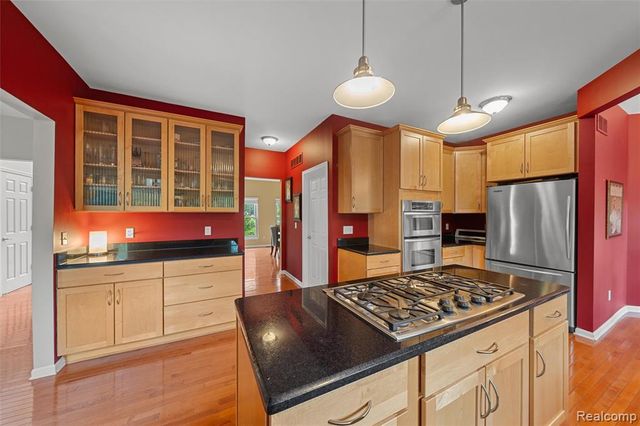 10099 Fernbrooke Drive, Brighton, MI 48116