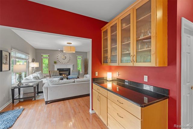 10099 Fernbrooke Drive, Brighton, MI 48116