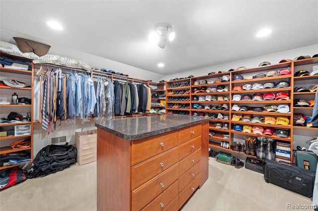 10099 Fernbrooke Drive, Brighton, MI 48116