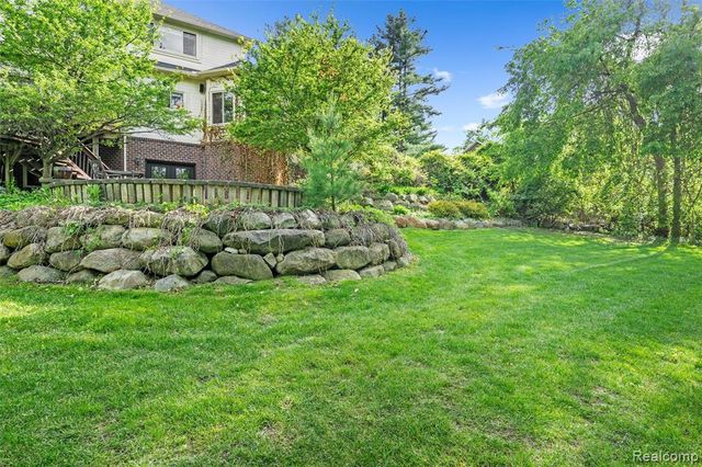 10099 Fernbrooke Drive, Brighton, MI 48116