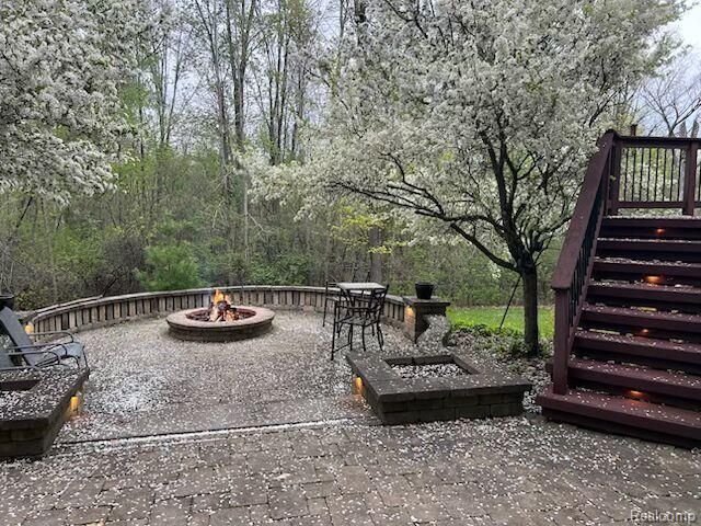 10099 Fernbrooke Drive, Brighton, MI 48116