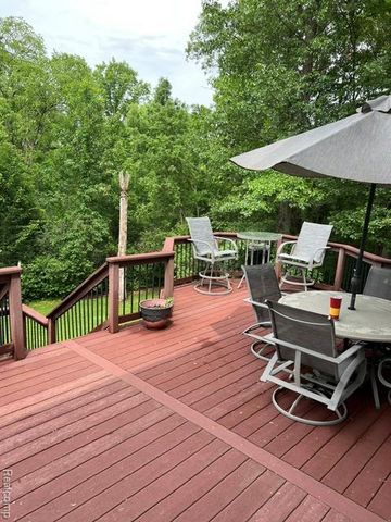 10099 Fernbrooke Drive, Brighton, MI 48116