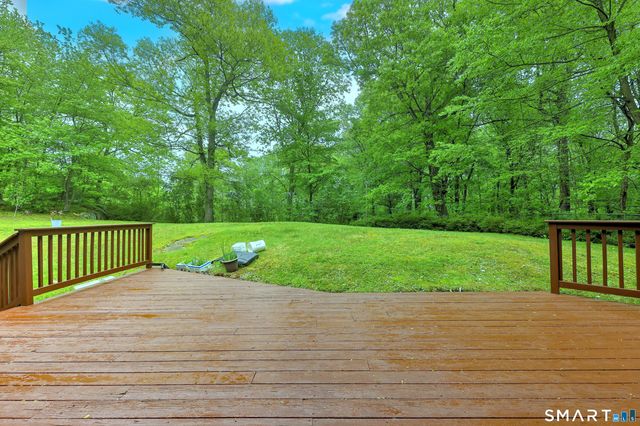 125 Peck Hill Road, Woodbridge, CT 06525