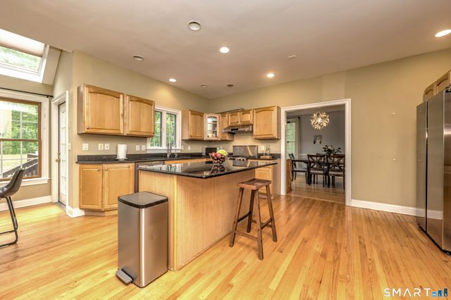 125 Peck Hill Road, Woodbridge, CT 06525