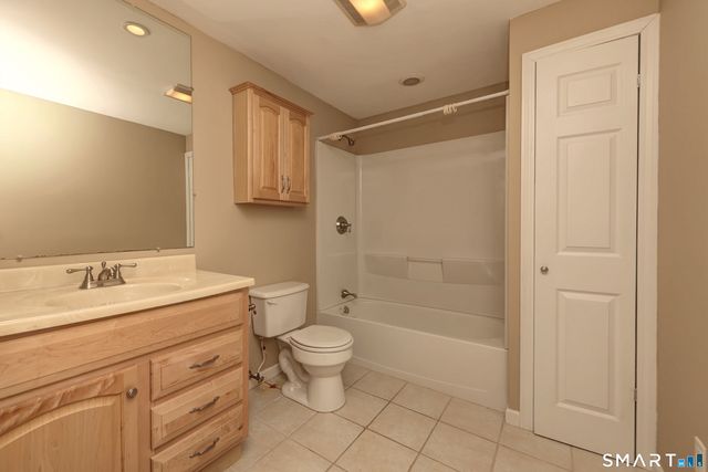 125 Peck Hill Road, Woodbridge, CT 06525