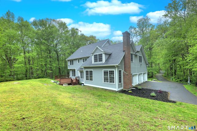 125 Peck Hill Road, Woodbridge, CT 06525