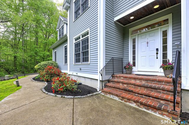 125 Peck Hill Road, Woodbridge, CT 06525