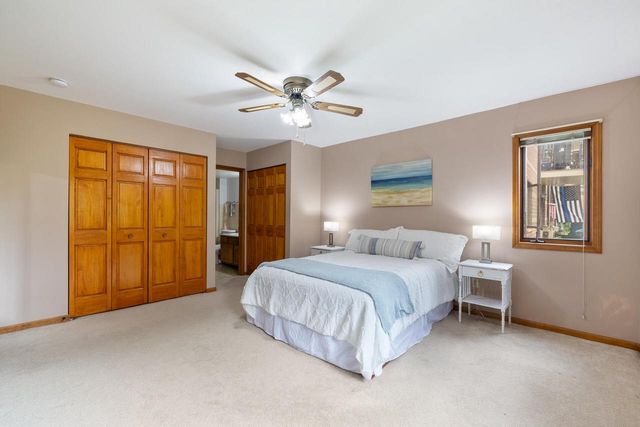 530 N Silverbrook DRIVE #121, West Bend, WI 53090