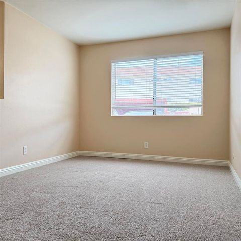 8641 Lake Murray Unit 7 7, Santa Ana, CA 92119