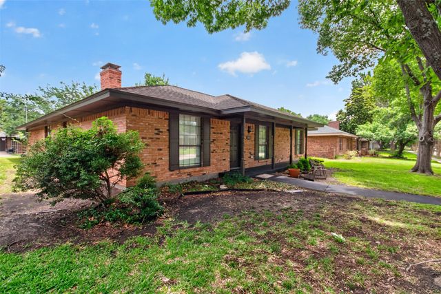302 Gwendola Drive, Mckinney, TX 75071