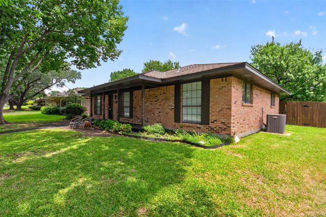 302 Gwendola Drive, Mckinney, TX 75071