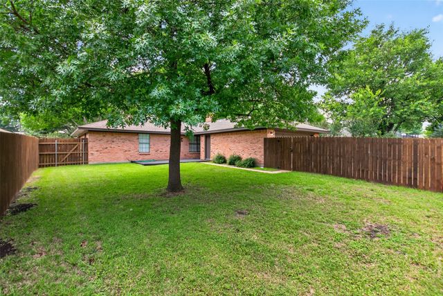 302 Gwendola Drive, Mckinney, TX 75071
