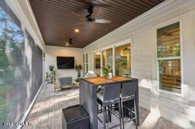 12687 AUTUMN GARDEN Drive, Jacksonville, FL 32223
