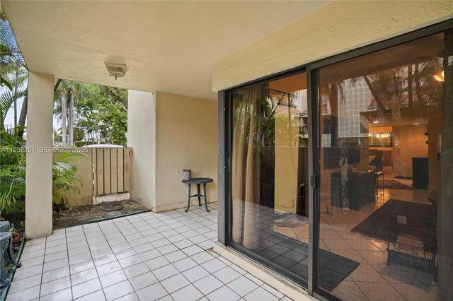 12930 SW 88th Ter A-104, Miami, FL 33186