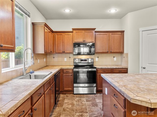 1803 197th Street Ct E, Spanaway, WA 98387