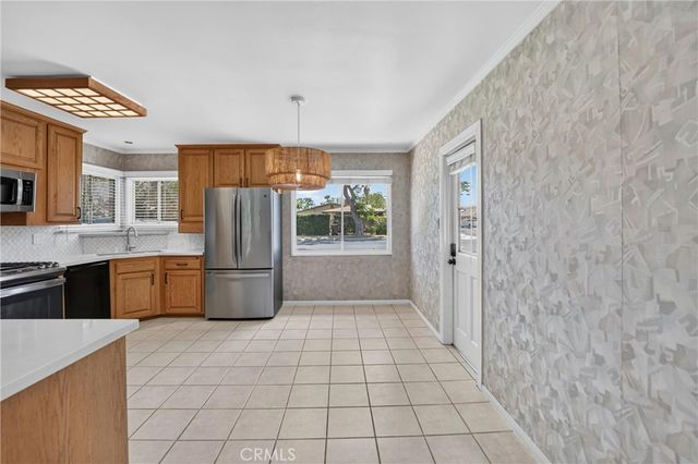 1587 W Kimberly Avenue, Anaheim, CA 92802