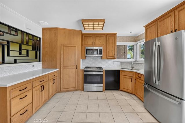 1587 W Kimberly Avenue, Anaheim, CA 92802