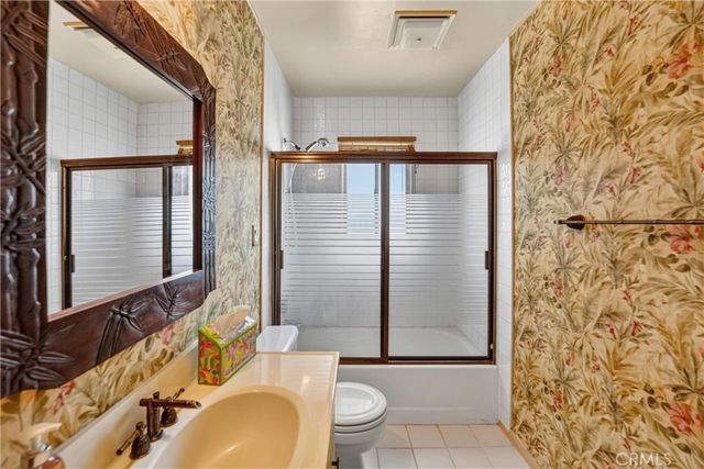 1587 W Kimberly Avenue, Anaheim, CA 92802