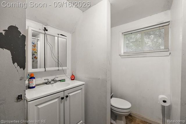 2189 Willow Beach Street, Keego Harbor, MI 48320