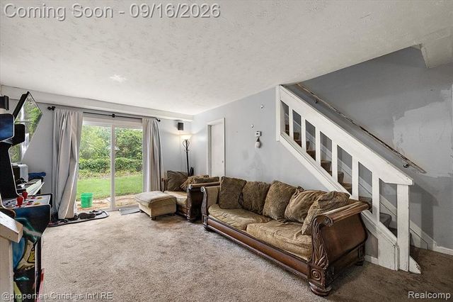 2189 Willow Beach Street, Keego Harbor, MI 48320