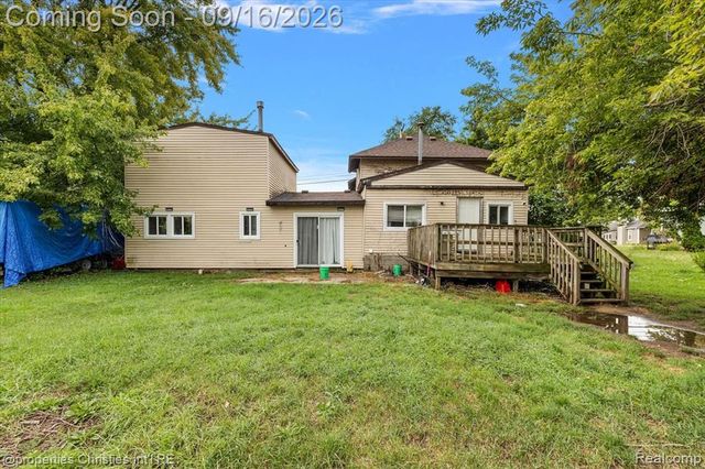 2189 Willow Beach Street, Keego Harbor, MI 48320