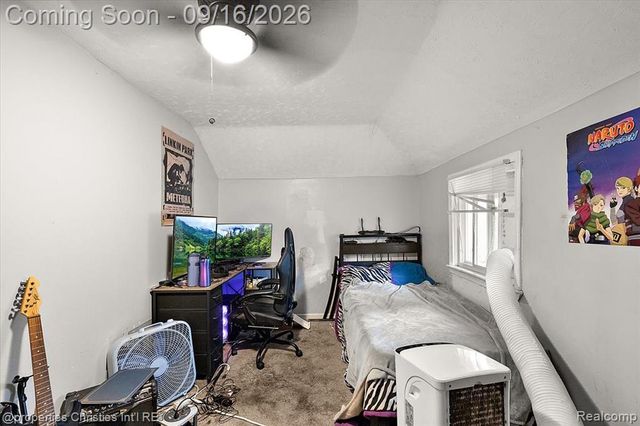 2189 Willow Beach Street, Keego Harbor, MI 48320