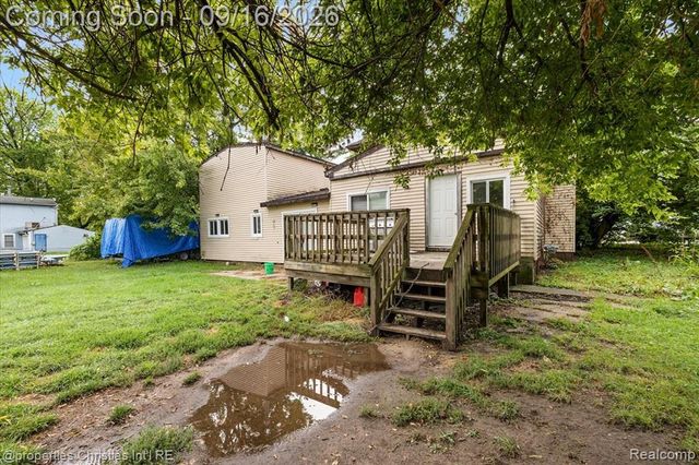 2189 Willow Beach Street, Keego Harbor, MI 48320