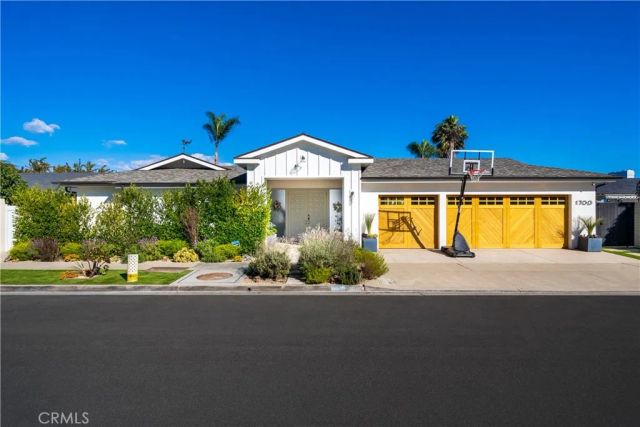 1700 Galaxy Drive, Newport Beach, CA 92660