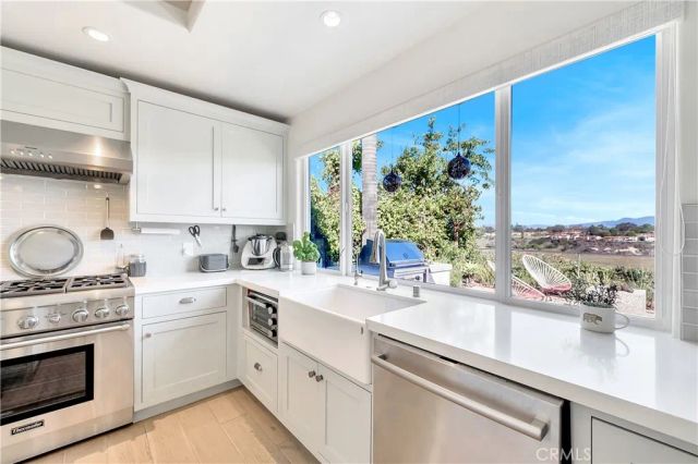 1700 Galaxy Drive, Newport Beach, CA 92660