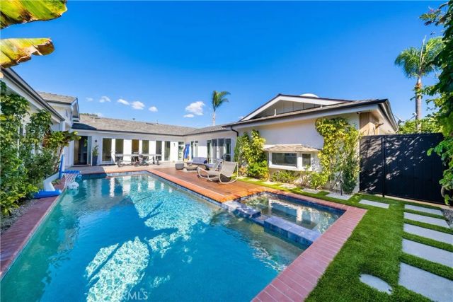 1700 Galaxy Drive, Newport Beach, CA 92660
