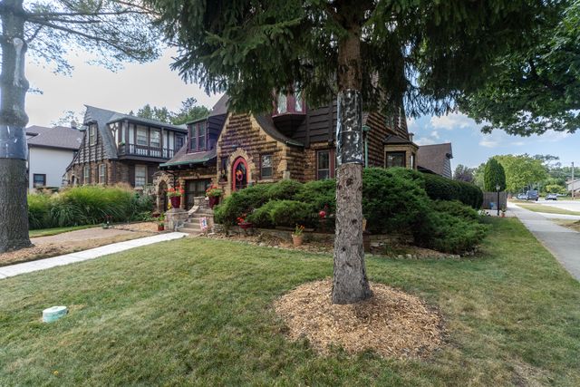 3600 Mccormick Avenue, Brookfield, IL 60513