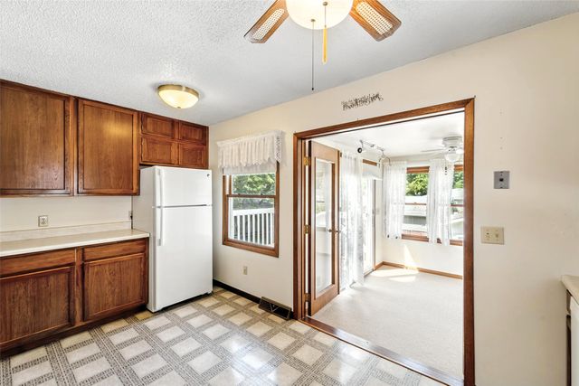 2900 E 38th Street, Des Moines, IA 50317