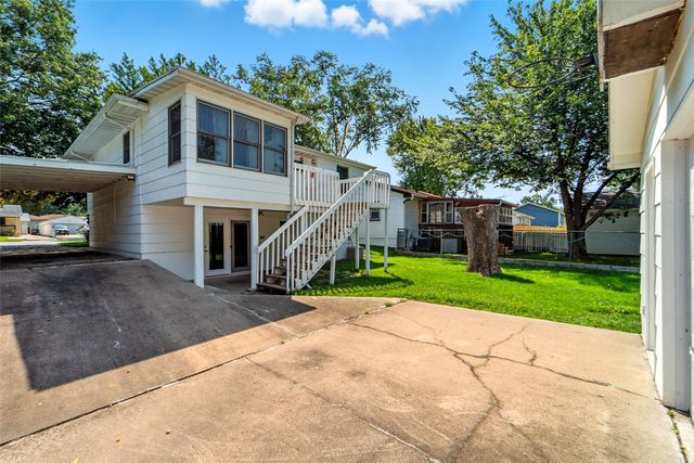 2900 E 38th Street, Des Moines, IA 50317