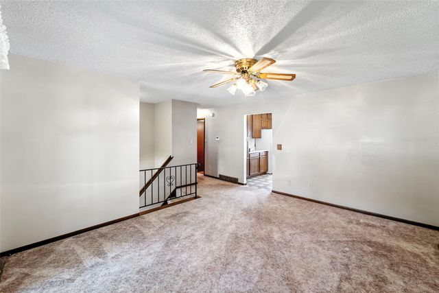 2900 E 38th Street, Des Moines, IA 50317