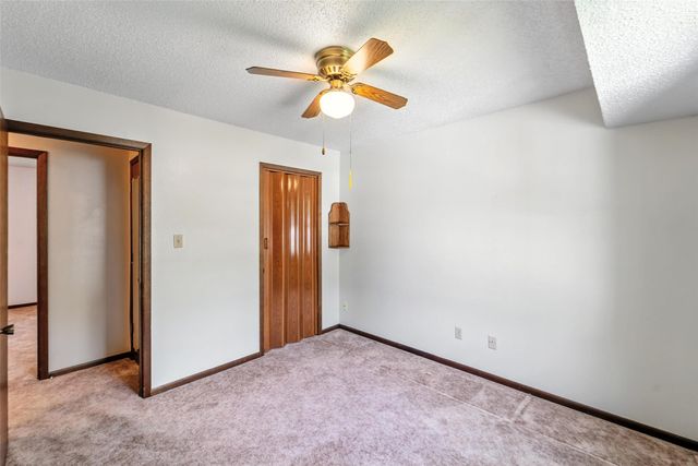 2900 E 38th Street, Des Moines, IA 50317