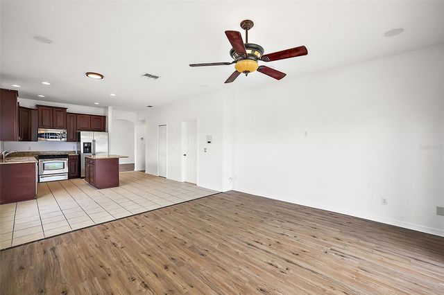 401 GRASSY KEY WAY, Groveland, FL 34736