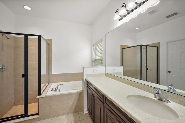 401 GRASSY KEY WAY, Groveland, FL 34736